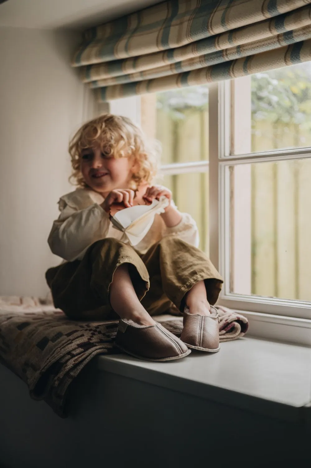 GRYFF Childrens Sheepskin Slippers
