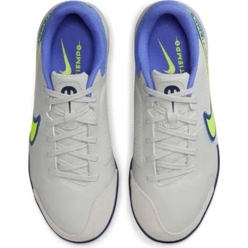 Nike Jr. Tiempo Legend 9 Academy IC Little/Big Kids' Indoor/Court Soccer Shoe